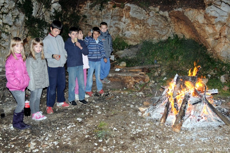 Badnjak (17)